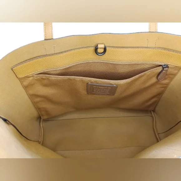 Coach NWOT Tan Leather Tote Bag - Picture 9 of 16